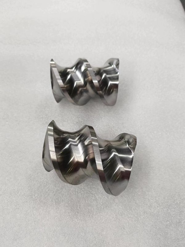 500kg/H - 1200kg/H 트윈 스크루 추출기 원소 원소 스크루 ISO90001 모드 추출기